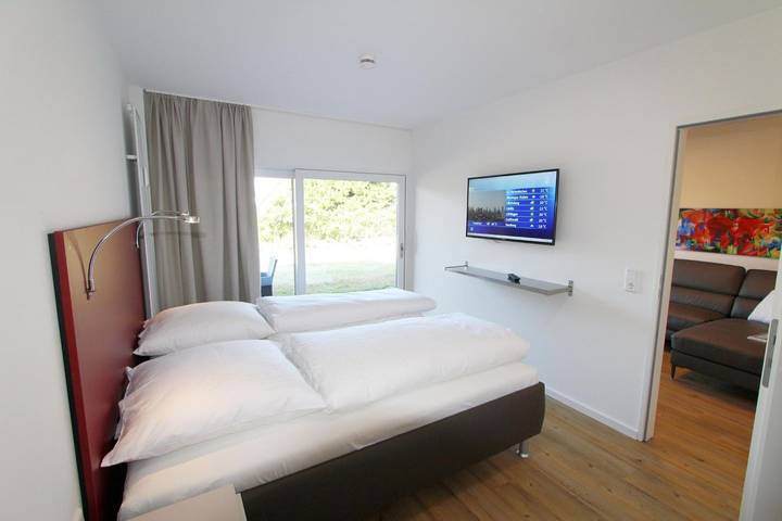 Ganze Wohnung, Sehr modern eingerichtete, ebenerdige Zwei-Zimmer-Ferienwohnung in ruhiger Lage in Nordfriesische Inseln (Schleswig-Holstein) (Schleswig-Holstein), Wenningstedt