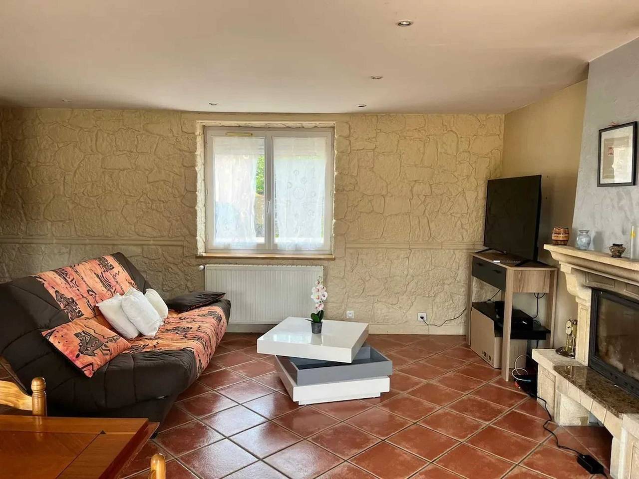 Casa Encantadora en Mauléon con Jardín Privado in Mauléon, Valle del Loira