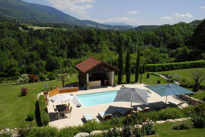 Maison d’hôte pour 3 personnes, avec piscine ainsi que jacuzzi et jardin en Savoie - 2
