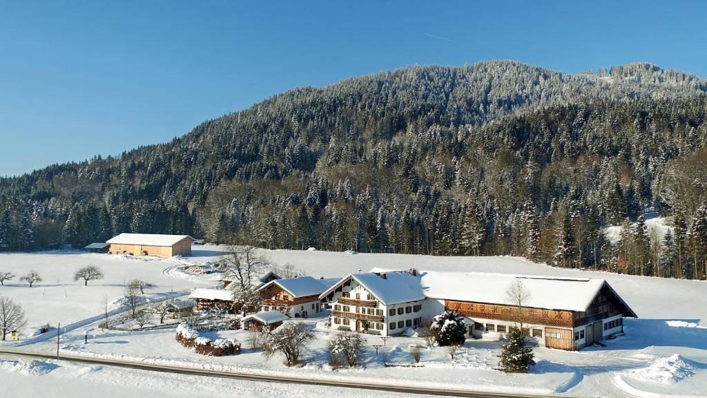 Biohof Wallnerhof - Chiemgau Karte - Familienzimmer für 4 Personen in Inzell, Bayerische Alpen