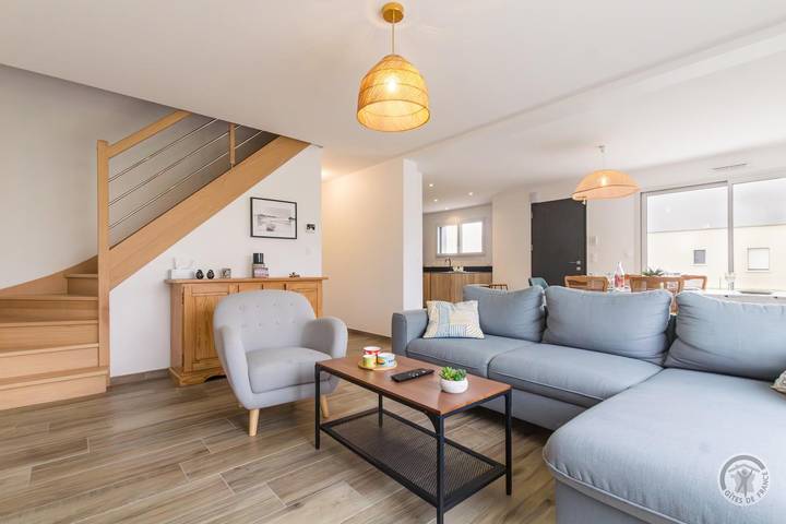 Gîte pour 8 personnes, avec terrasse et jardin à Réville - 2