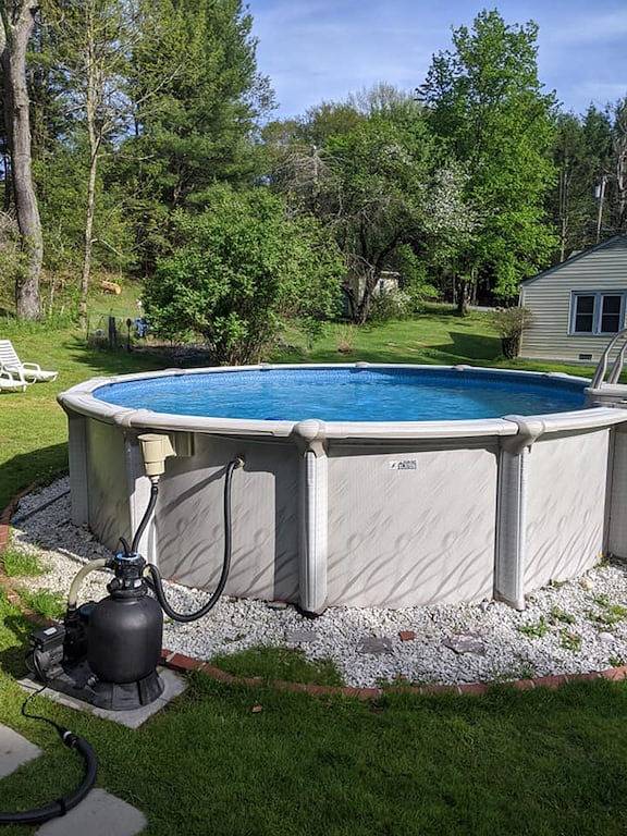 5 minutes from original Woodstock site. in Sullivan County