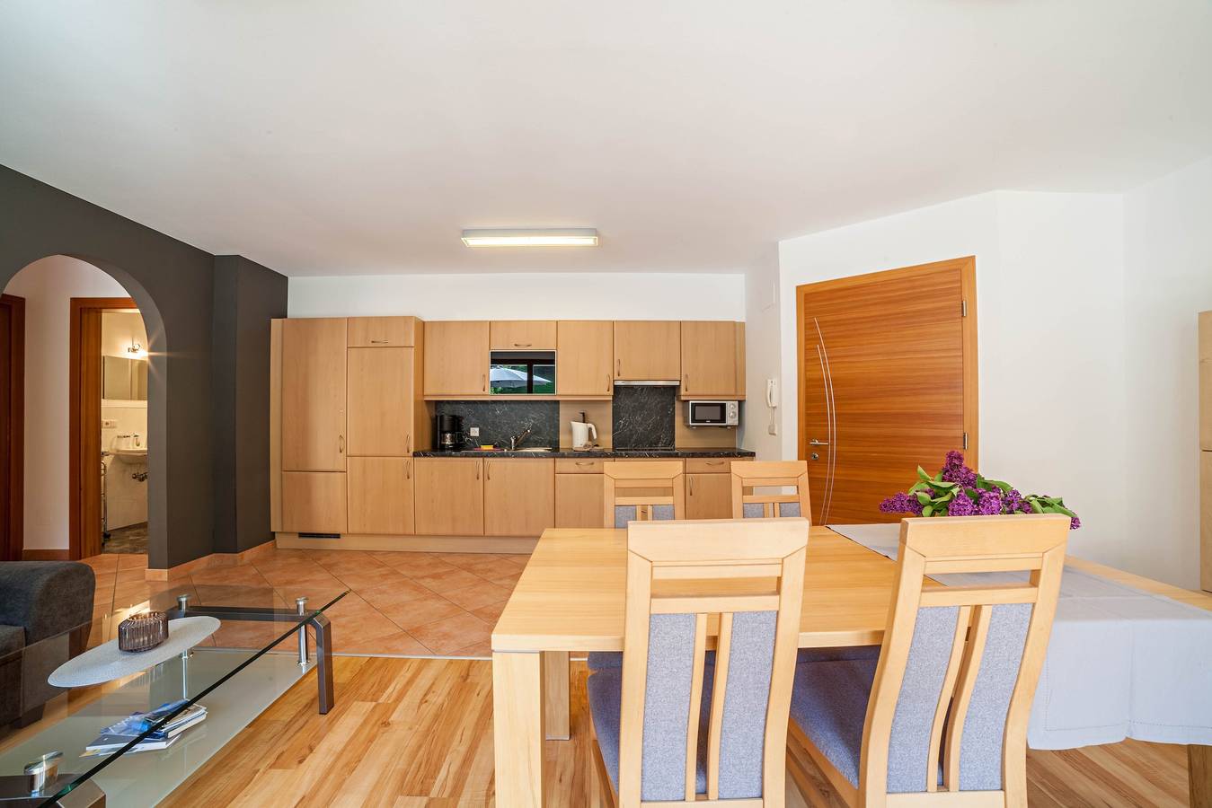 Geheel appartement, Charmant appartement "Ferienwohnung Terrasse" met uitzicht op de bergen & terras in Planeil, Mals