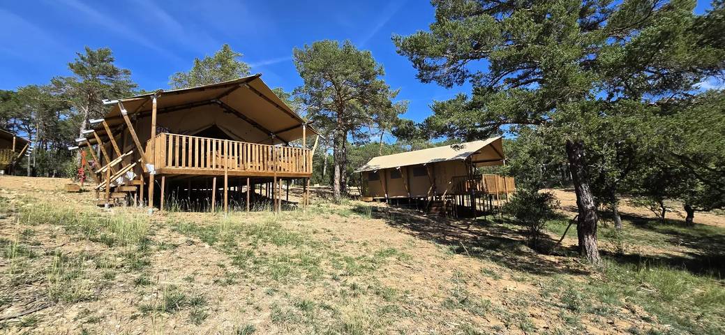 Chalet voor 6 personen, met Terras en Zwembad in Zuid-Frankrijk