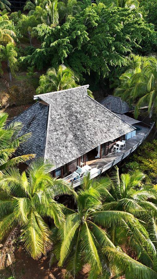 Chambre d’hôte pour 4 personnes, avec vue ainsi que jardin et piscine dans Ha'apiti - 4