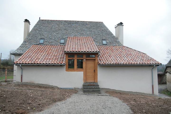 Gîte pour 7 personnes, avec terrasse et jardin - 1