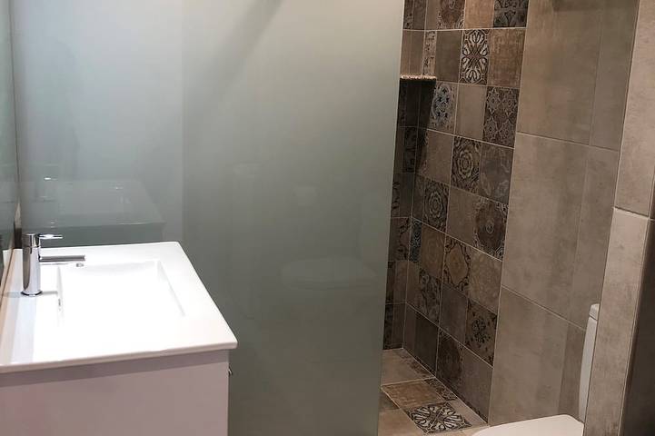 Gîte pour 2 personnes, avec balcon ainsi que piscine et jardin dans Pigna - 3