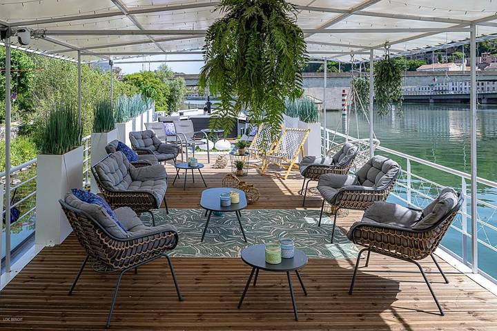 Bateau pour 10 personnes, avec Terrasse et Vue à Sainte-Colombe (Rhône)