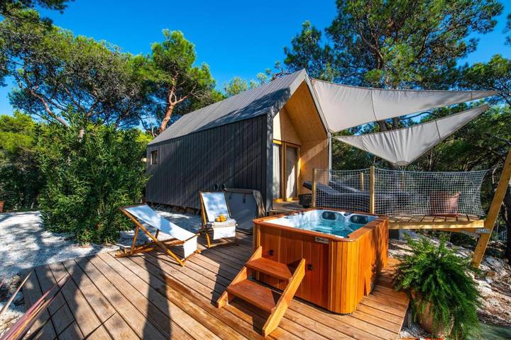 Parc de vacances pour 2 personnes, avec sauna ainsi que terrasse et jacuzzi à Medulin - 3