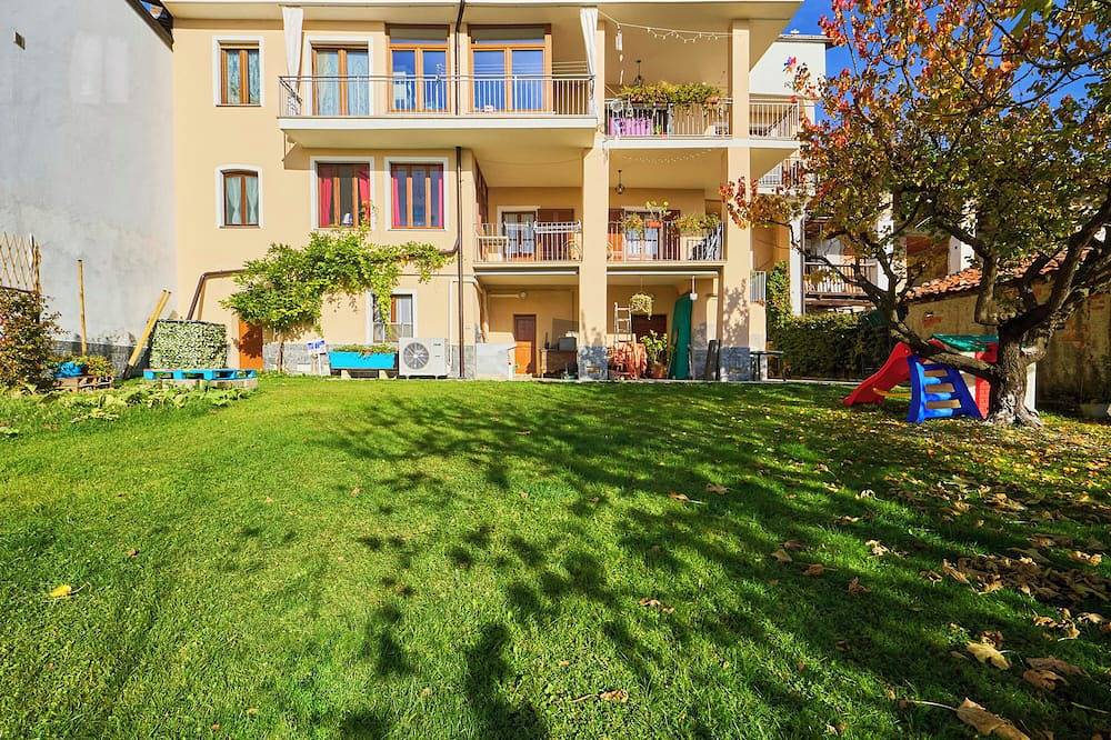Casa Patron-Large Italian Alps Holiday Home Italy- 1h from Turin- Pet friendly in Pecco, Val di Chy