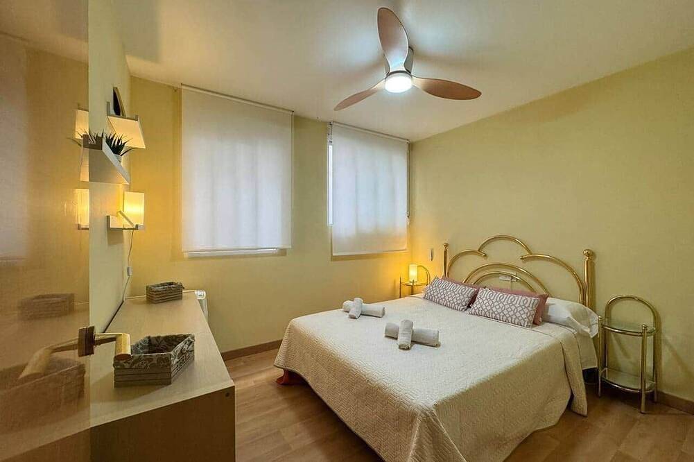 Appartement entier, Apartment in Gandia with Wi-Fi + A/C in Gandia, Costa de Valencia