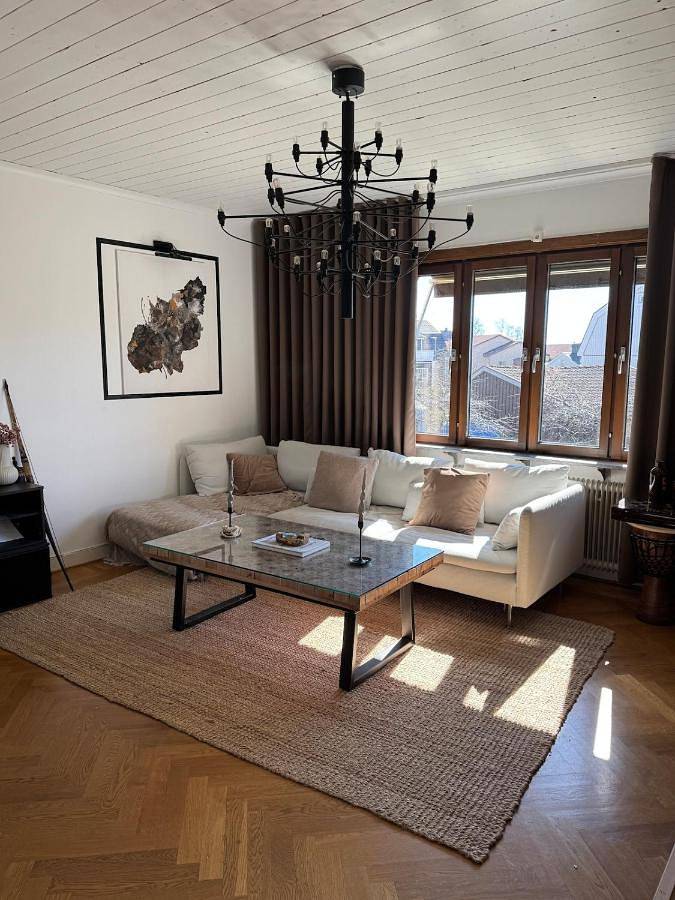Villa für 8 Personen, mit Balkon und Terrasse