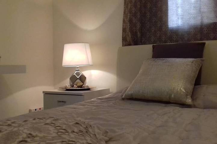 Bungalow für 4 Personen, mit Balkon/Terrasse und Terrasse sowie Garten auf Malta
