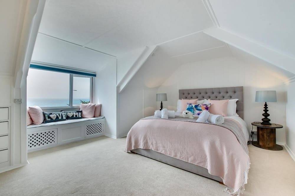 4 Bed in Praa Sands (oc-poohco) in Praa Sands, Cornwall