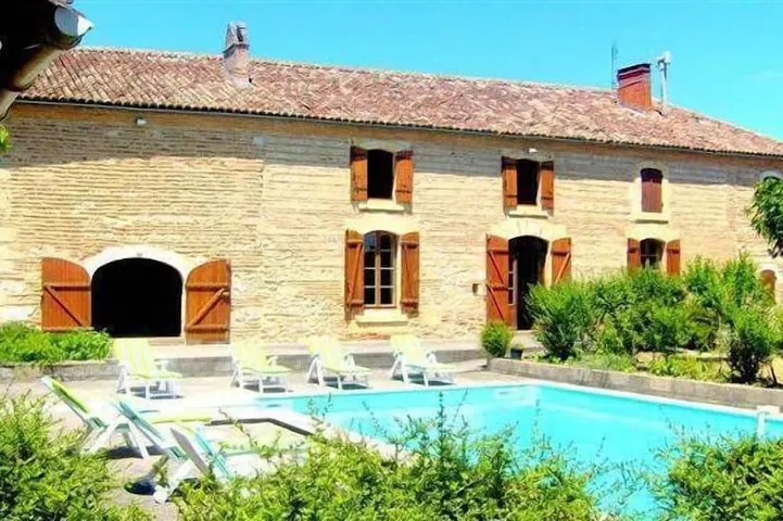 Maison de vacances pour 20 personnes, avec terrasse ainsi que jacuzzi et jardin - 1