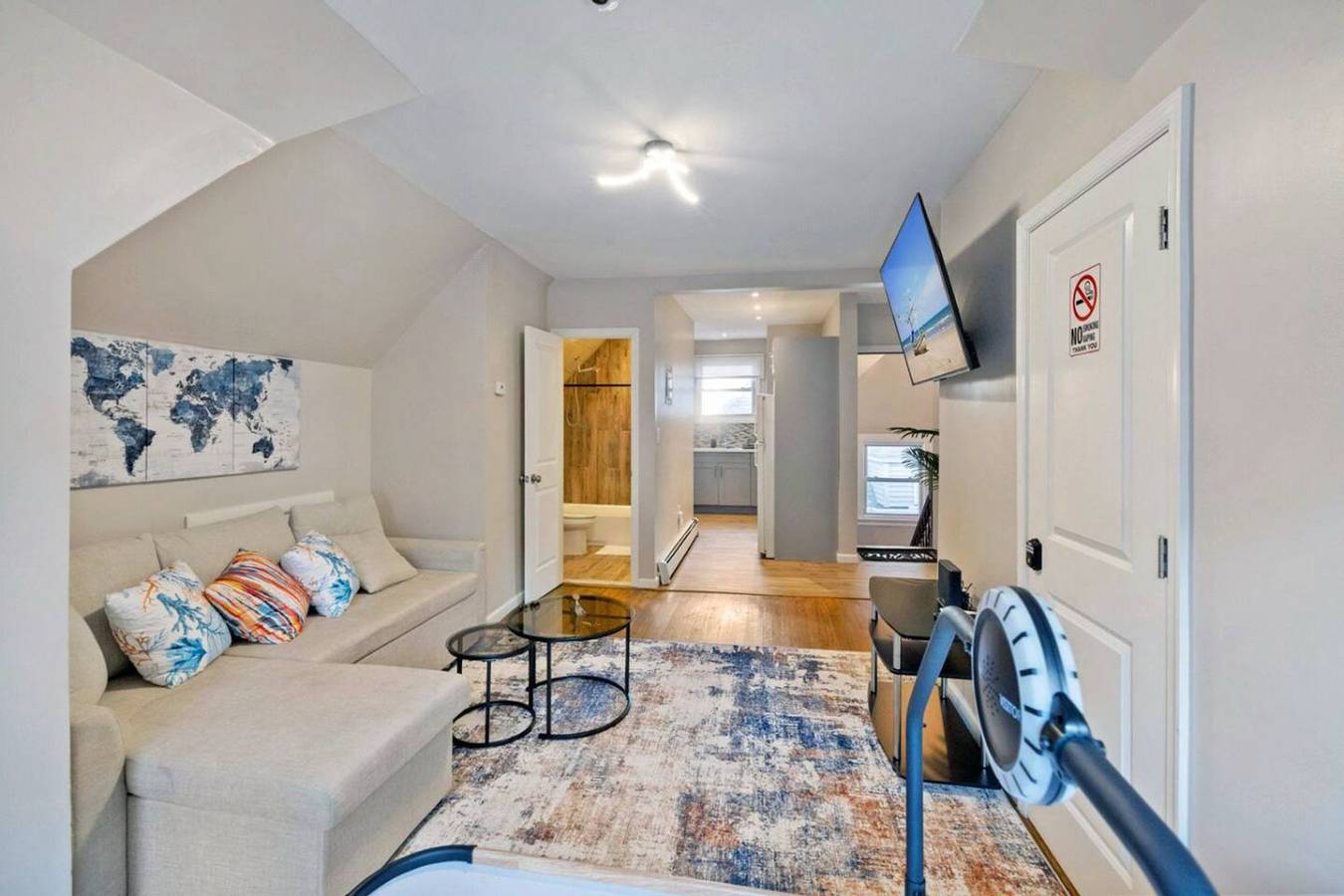 Apartamento entero, Cozy Winter 2 Br Near Nyc | Parking, Wifi & Wfh in East Orange, Condado de Essex (NJ)