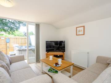 Log Cabin for 2 People in Fulletby, Lincolnshire Wolds AONB, Photo 4