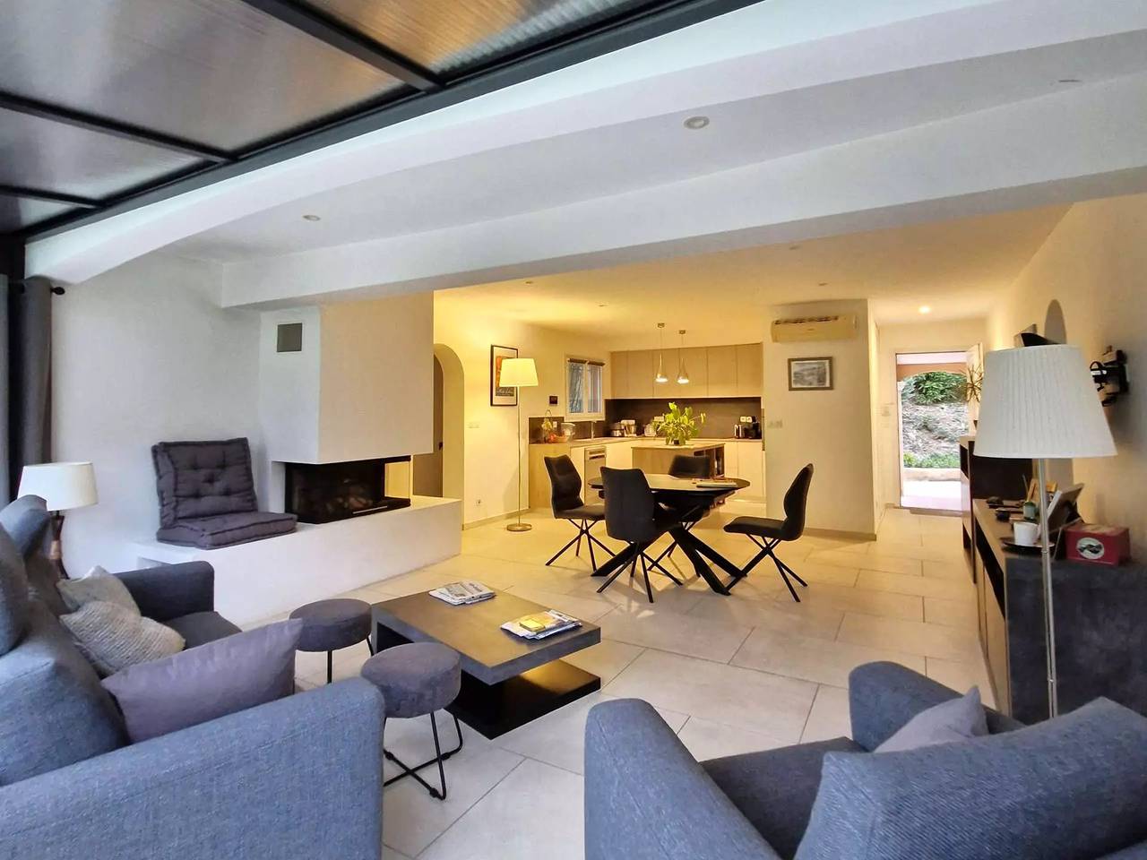 Villa pour 6 personnes avec piscine, à deux pas du Golf de Valcros, à La Londe-Les-Maures in La Londe-les-Maures, Côte méditerranéenne (France)