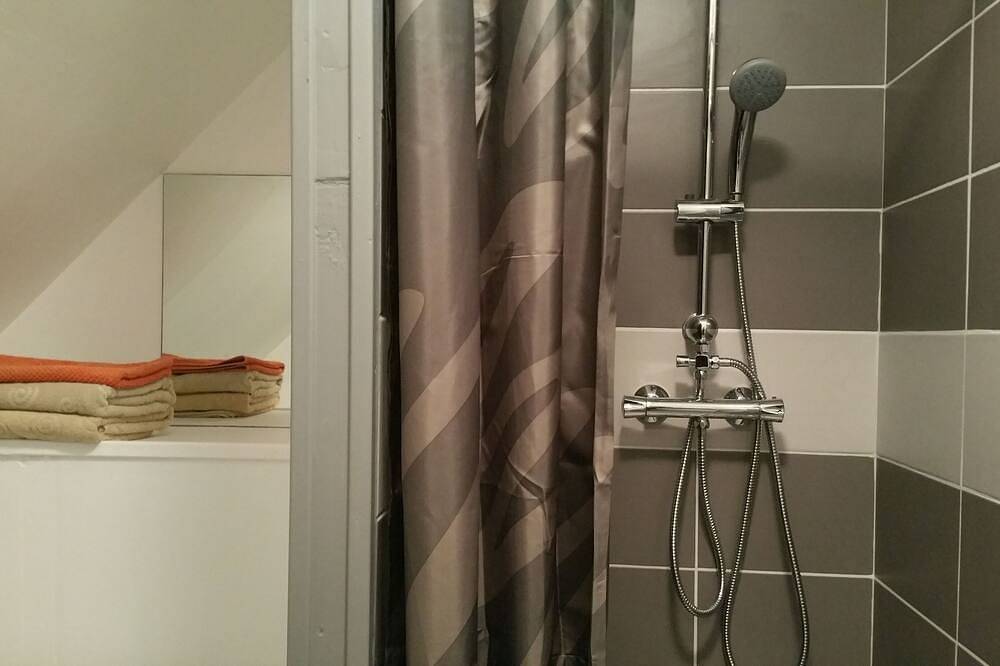 Apartamento entero, Studio 1st floor on the route des châteaux - Meung in Meung-sur-Loire, Valle del Loira