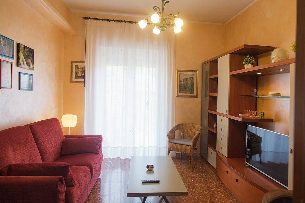 Entire apartment, At Rosanna's home in Tivoli home to two world heritage sites. in Tivoli, Rome Province