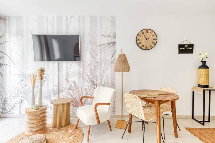 Appartement de vacances pour 2 personnes, avec Balcon et Terrasse ainsi que Vue sur le lac et Vue à Le Plessis-Robinson