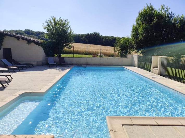 Location de vacances pour 6 personnes, avec vue ainsi que piscine et jardin, animaux acceptés à Monflanquin - 3