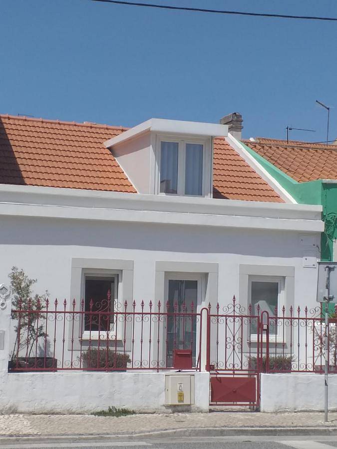 Three-Bedroom House in Seixal, Halbinsel von Setúbal