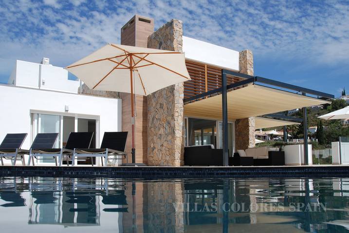 Villa für 18 Personen, mit Balkon und Garten sowie Sauna in Spanien