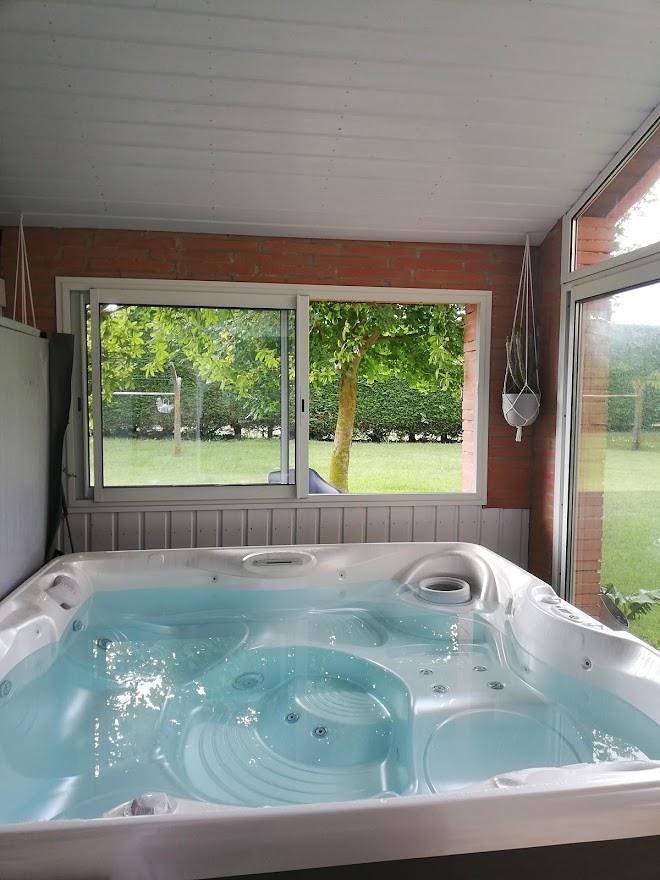 Gîte pour 4 personnes, avec terrasse et sauna ainsi que jardin et jacuzzi dans Haute-Garonne - 2