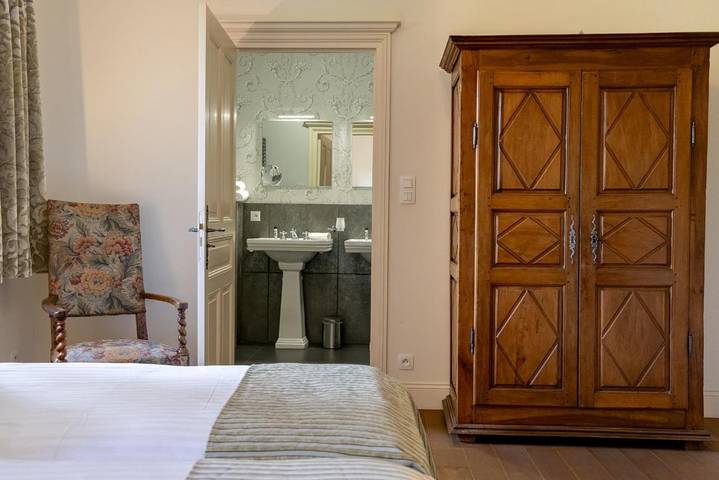 Location de vacances pour 2 personnes, avec jardin ainsi que vue et terrasse, animaux acceptés à Couches - 3