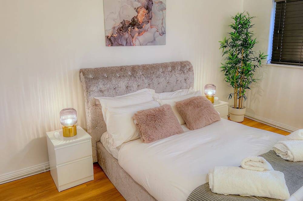Entire apartment, Beautiful 2 bed apartment in slough in Slough, Berkshire