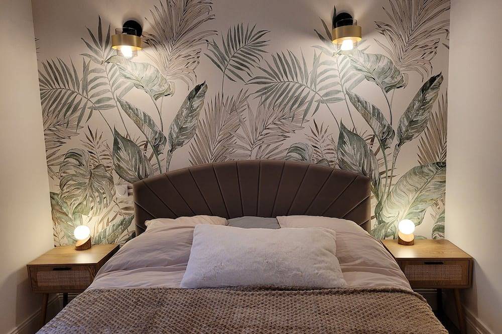 Quiet town center house with patio and 2-wheel garage in Charleville-Mézières, Ardenas