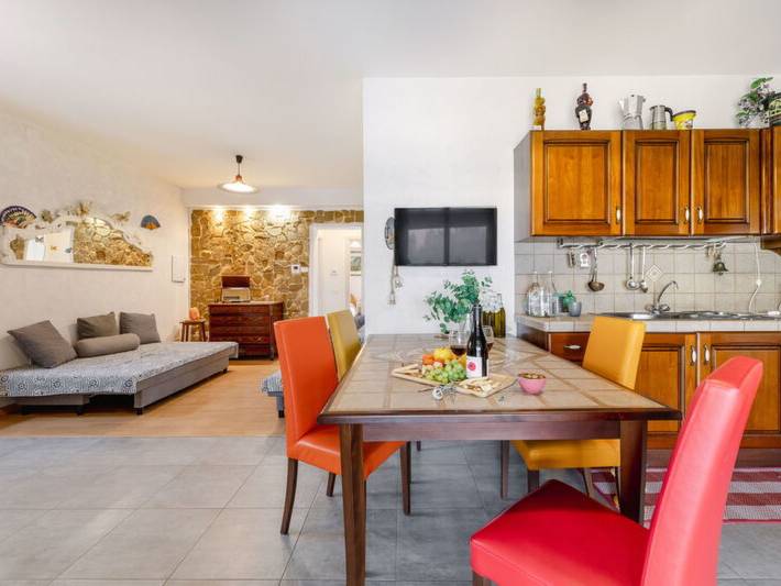 Casa vacanza per 3 persone, con Idromassaggio e Terrazza nonché Giardino a Falconara Marittima