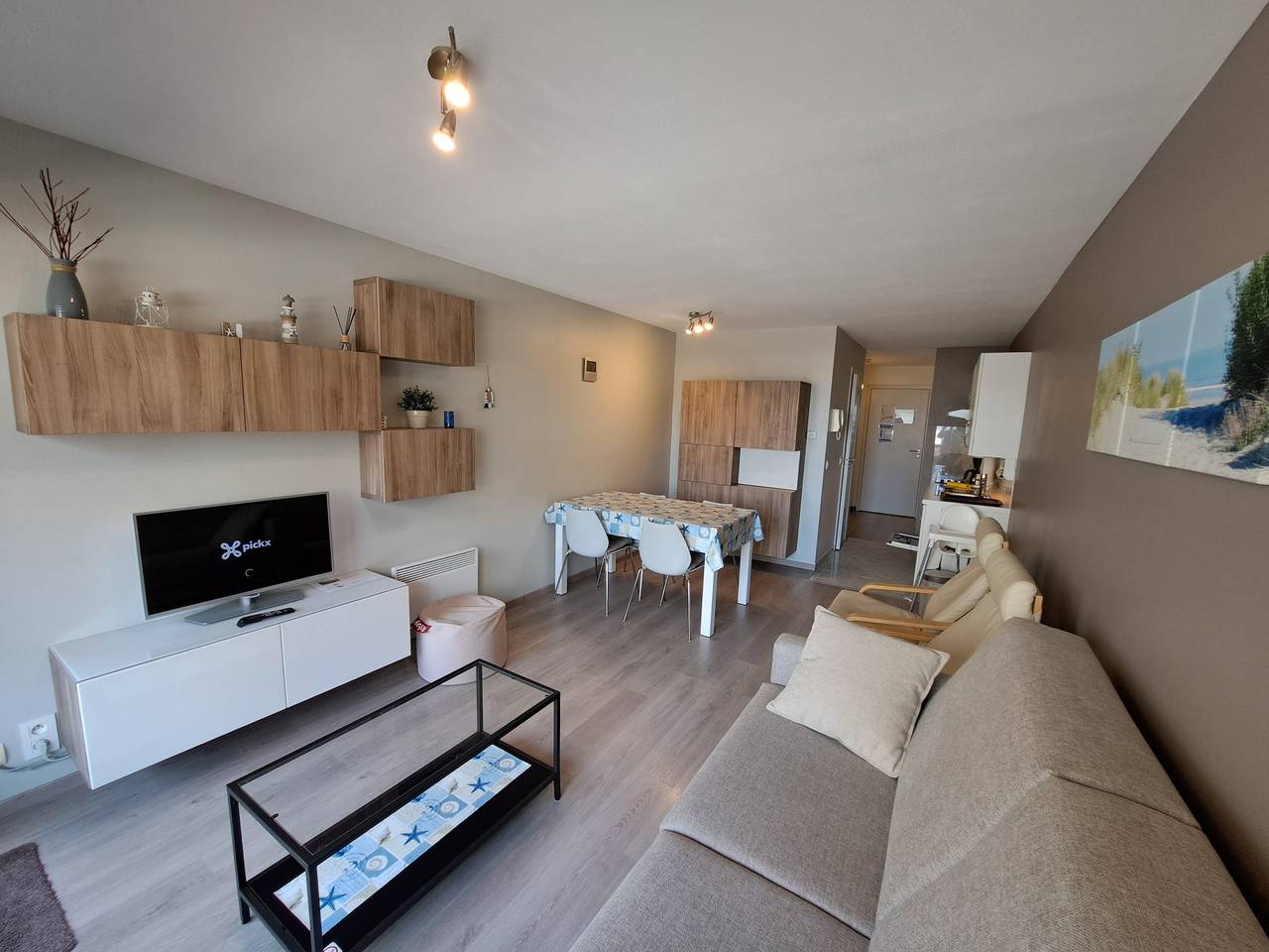 Ganzes Studio, Oostduinkerke Coastal Retreat für 4 Personen in Ostdünkirchen-Bad, Koksijde