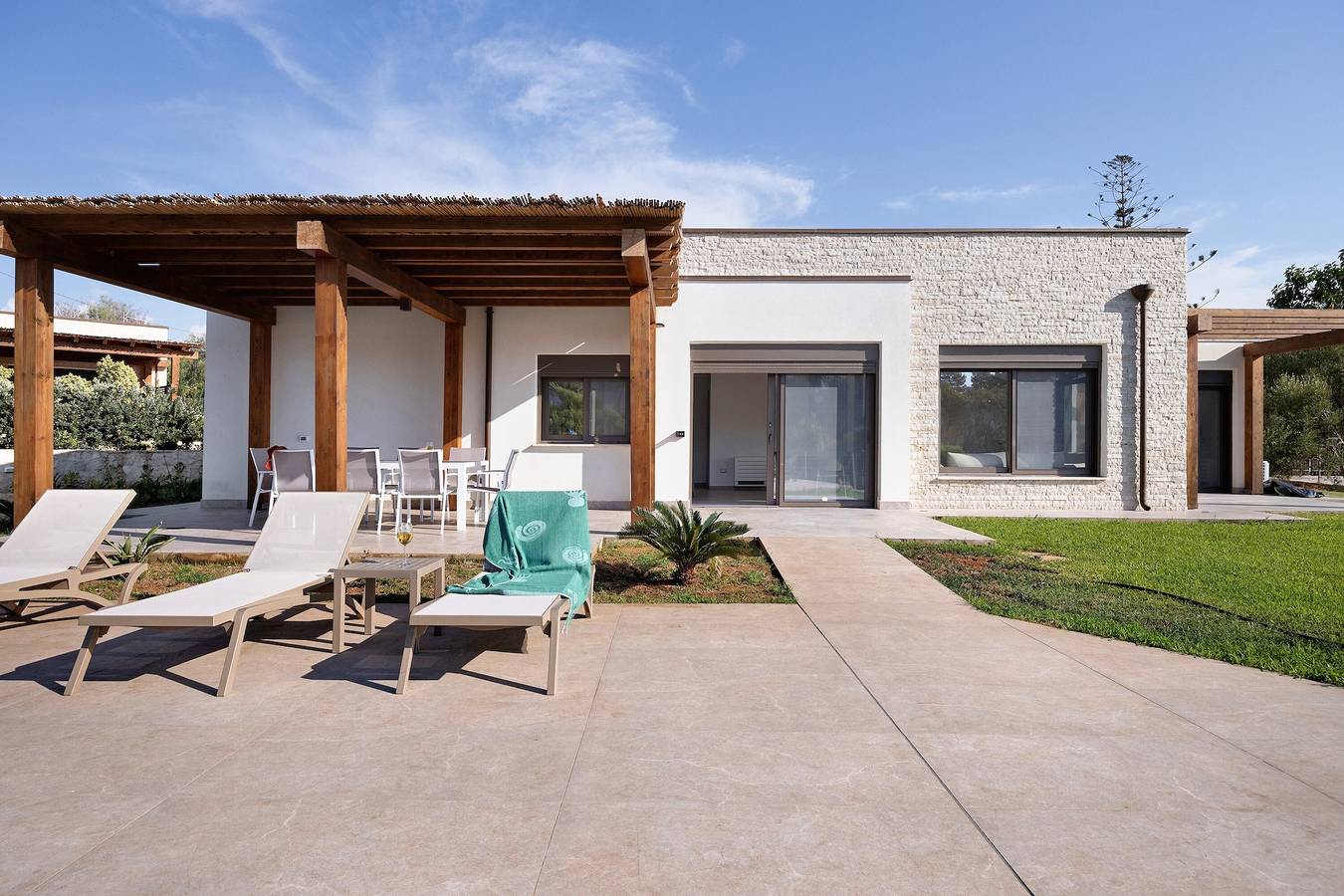 Villa Majestic con vista mare, Wi-Fi e aria condizionata, piscina in condivisione in Citta del Mare, Terrasini
