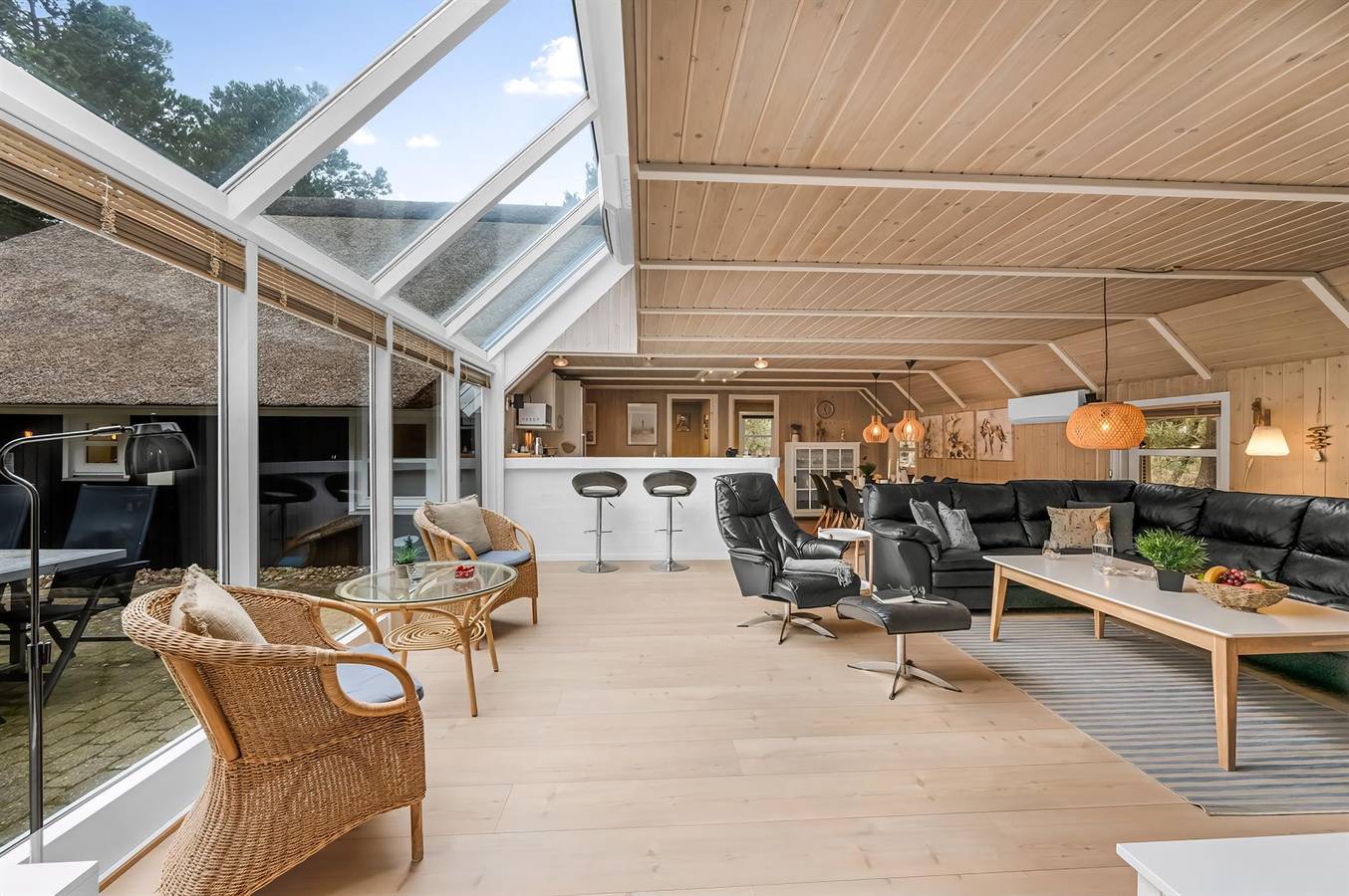 Nice home in Blåvand w/ Indoor swimming pool, Sauna and Wifi in Blavand, Varde