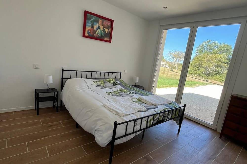 Gîte with swimming pool for 14 people in Périgord noir  in Rouffignac-Saint-Cernin-de-Reilhac, Périgord Noir