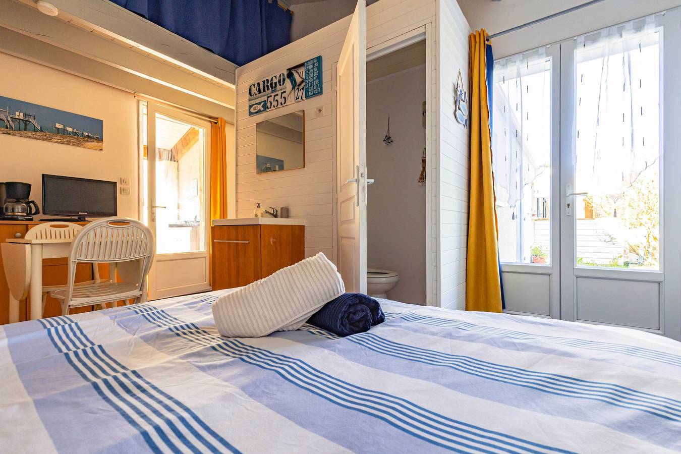 Chambre d’hôtes « La Berguerie » avec terrasse privée et Wi-Fi in Dolus-d'Oléron, Côte de Beauté