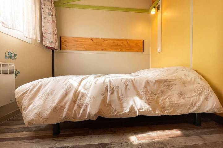 Gîte pour 3 personnes, avec Piscine à Chazemais - 2
