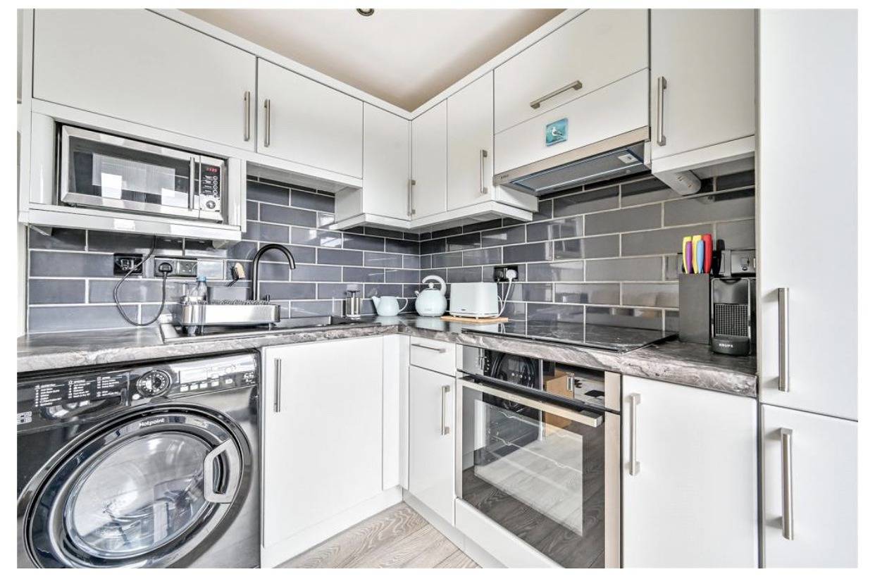 Ganze Ferienwohnung, Ferienwohnung für 3 Personen mit Balkon in Downderry, Cornwall
