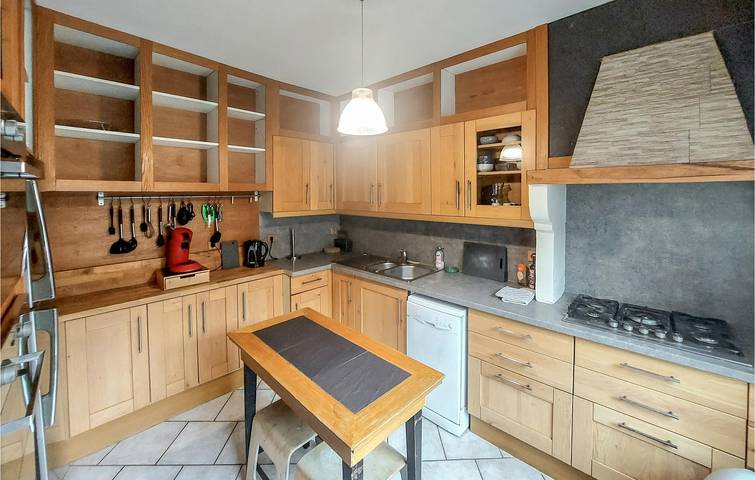Appartement confortable avec WiFi, parking, à proximité de la côte et du centre-ville in Grand-Fort-Philippe, Région de Dunkerque