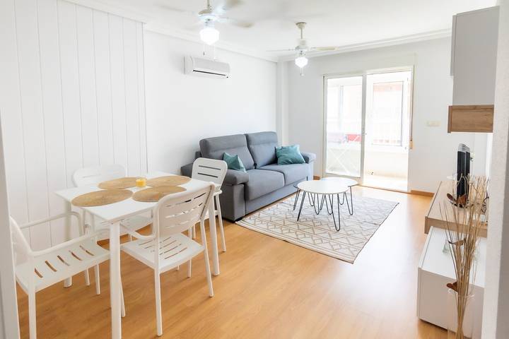 Ferienwohnung für 6 Personen, mit Balkon in Torrevieja - 2