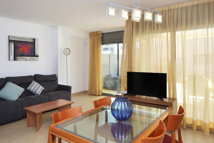 Casa rural para 8 personas, con piscina y vistas además de jardín y terraza en Torredembarra - 4