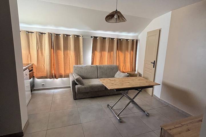 Ganze Wohnung, Top floor of a house by the sea in Fos-sur-Mer, Mittelmeerküste (Frankreich)