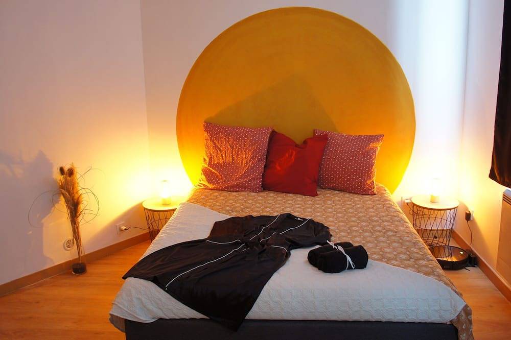 Entire apartment, The apartment & golden 🟠 studio 1⭐. Balneotherapy and couple ♥️🫂🛀 in L'Arbresle, Lyon region