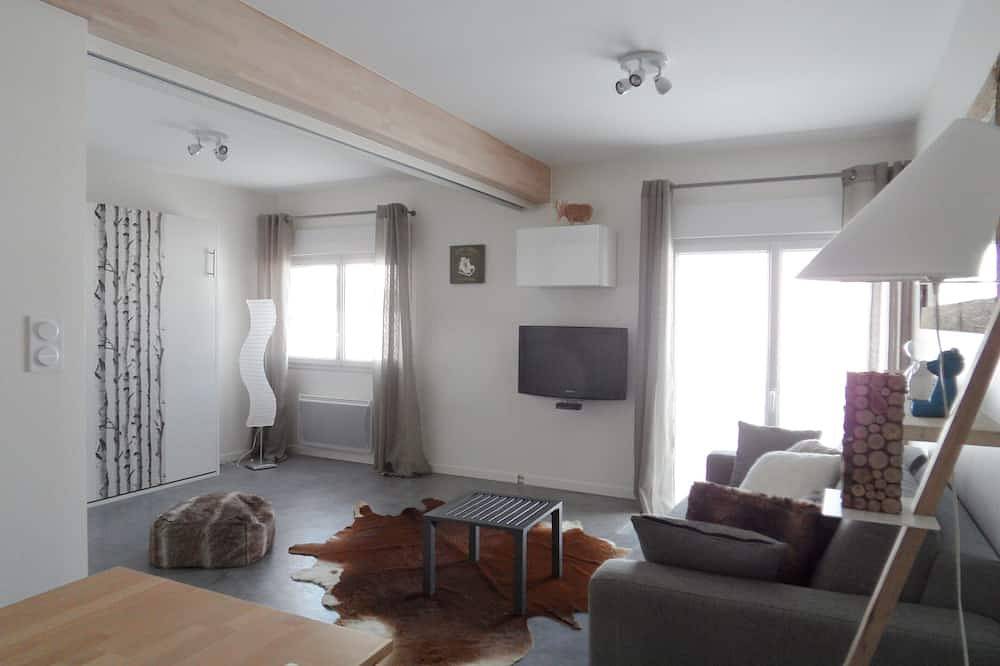 Appartement entier, Appartement Terrasse En Pleine Nature  au pieds des pistes de ski,raquette, luge in Longchaumois, Parc naturel régional du Haut-Jura