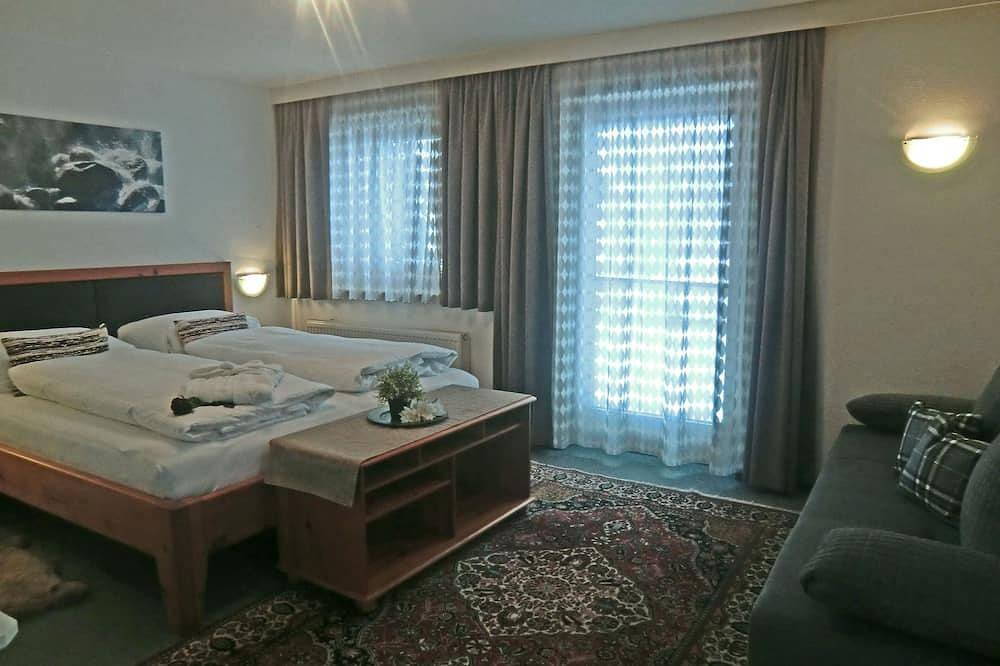 Entire apartment, Ferienwohnung Rosengarten - Landhaus Dengg in Gerlos, Ziller valley alps