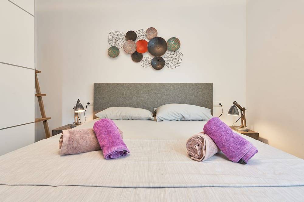 Fabulous modern Villa, 10 min walking from Cala Vadella, private swimming pool. in Cala d'Hort, Sant Josep de sa Talaia