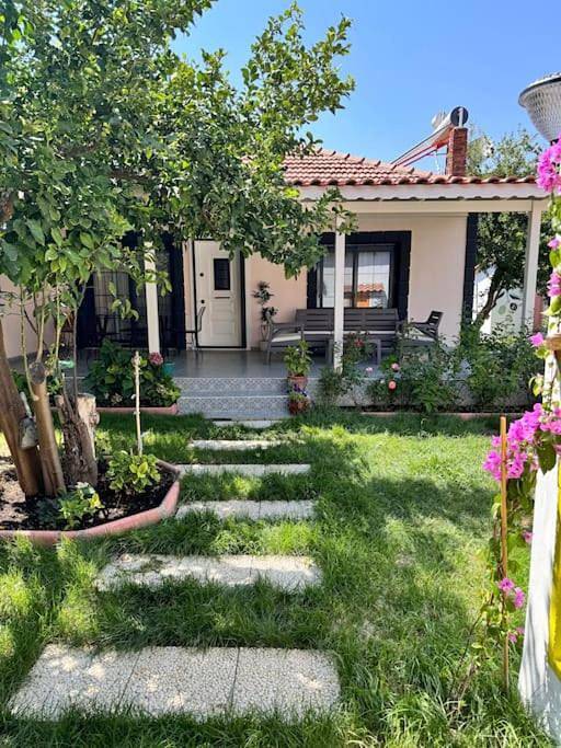 Chalet para 4 personas, con jardín - 1