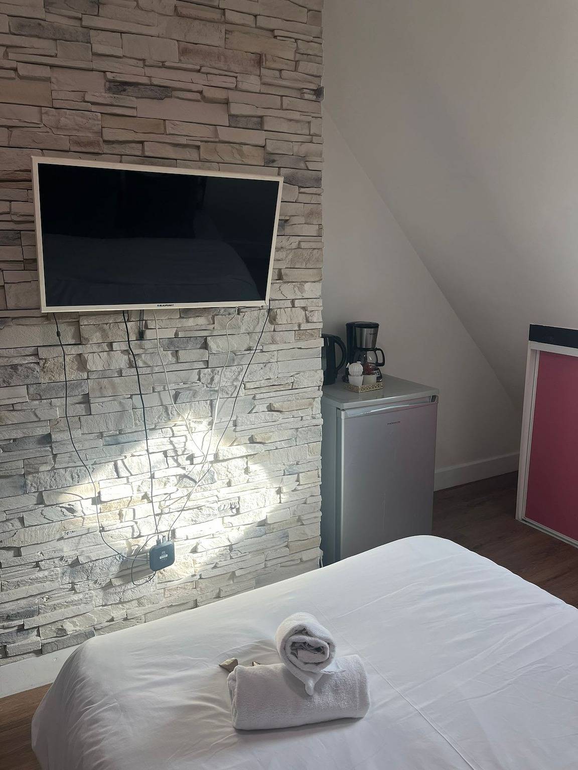 Studio entier, Small updated studio in luxe area in Tour Eiffel, Paris